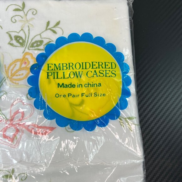 Vintage Belcrests Embroidered Broderie Pillow Cases 100% Cotton Percale One Pair - Picture 4 of 9
